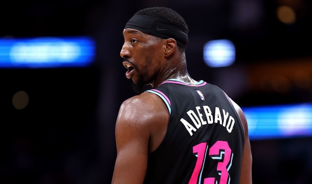 爱游戏体育-毫无状态！阿德巴约半场出战20分钟 6中1&amp;三分5中0