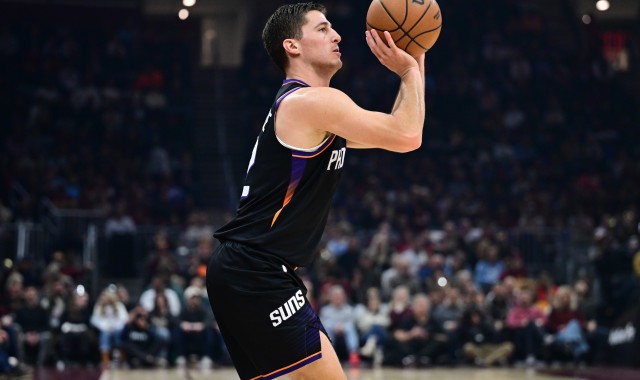 爱游戏体育-布克谈吉莱斯皮：他的表现让很多人惊讶 但我们更衣室没人惊讶